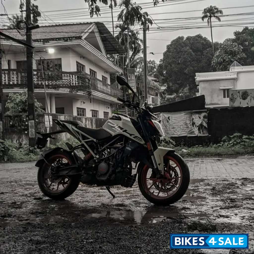 KTM Duke 200