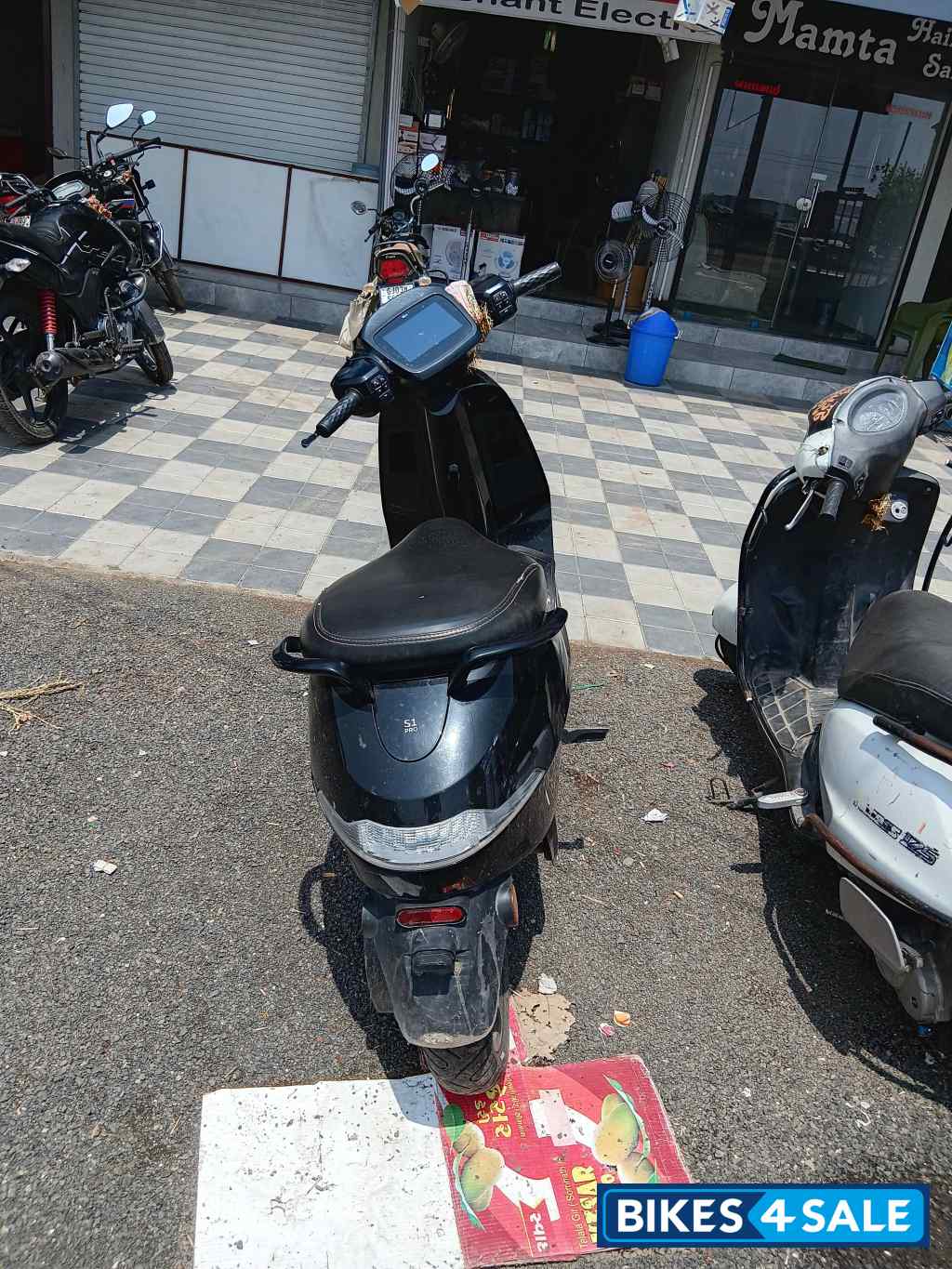 Black Ola S1 Pro Black Ola S1 Pro