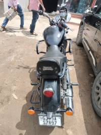 Stellar Black Royal Enfield Meteor 350