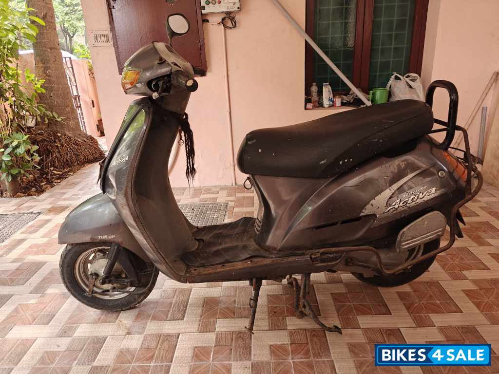 Grey Honda Activa