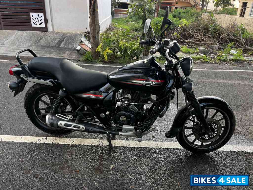 Bajaj Avenger Street 220
