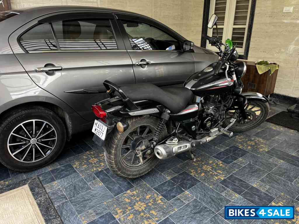 Bajaj Avenger Street 220