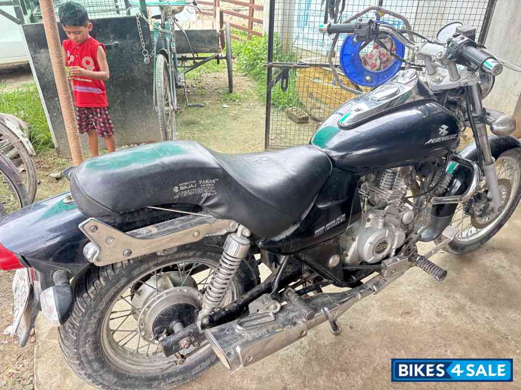 Bajaj Avenger 220 DTS-i