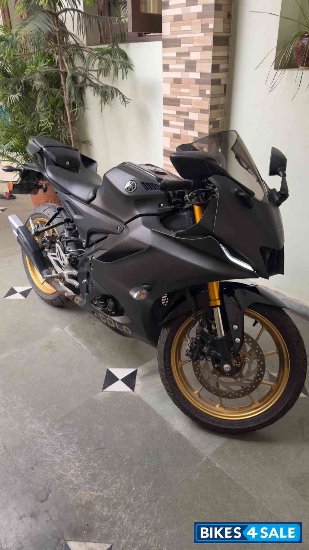 Yamaha R15 V4