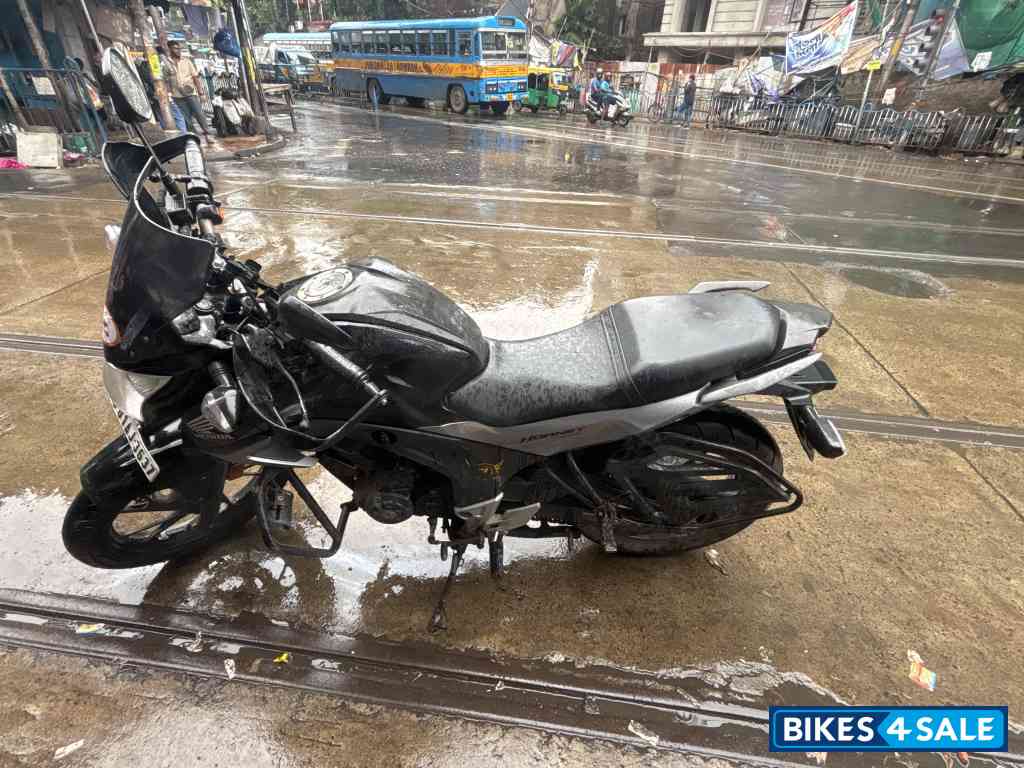 Honda CB Hornet 160R