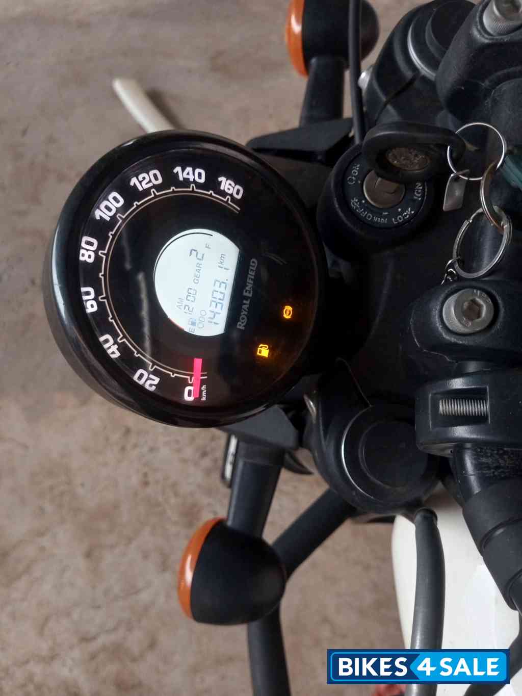 Depar White Royal Enfield Hunter 350 Retro