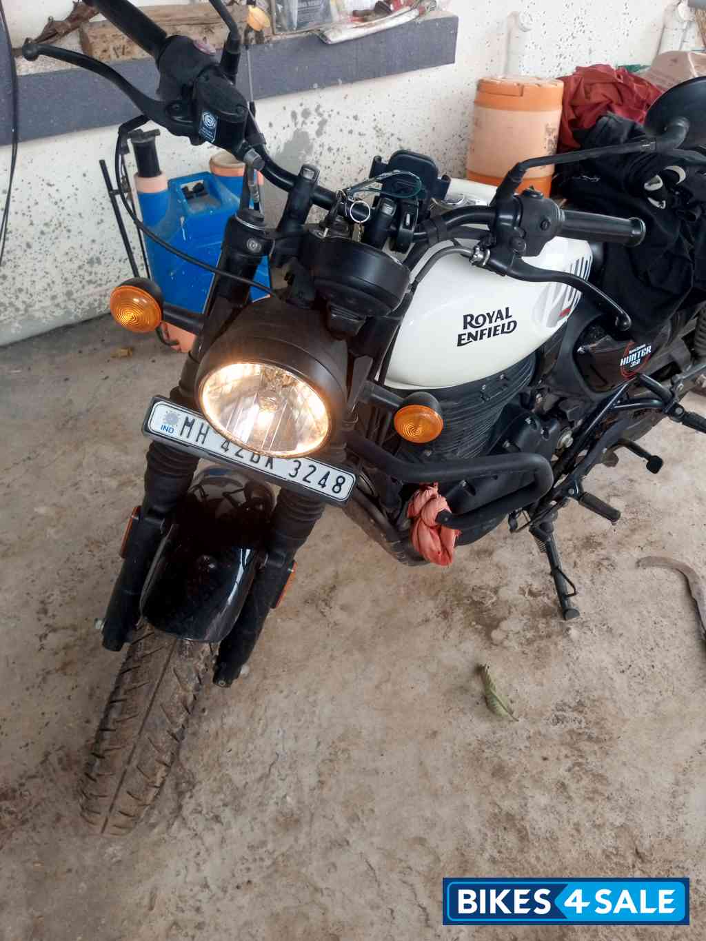 Depar White Royal Enfield Hunter 350 Retro