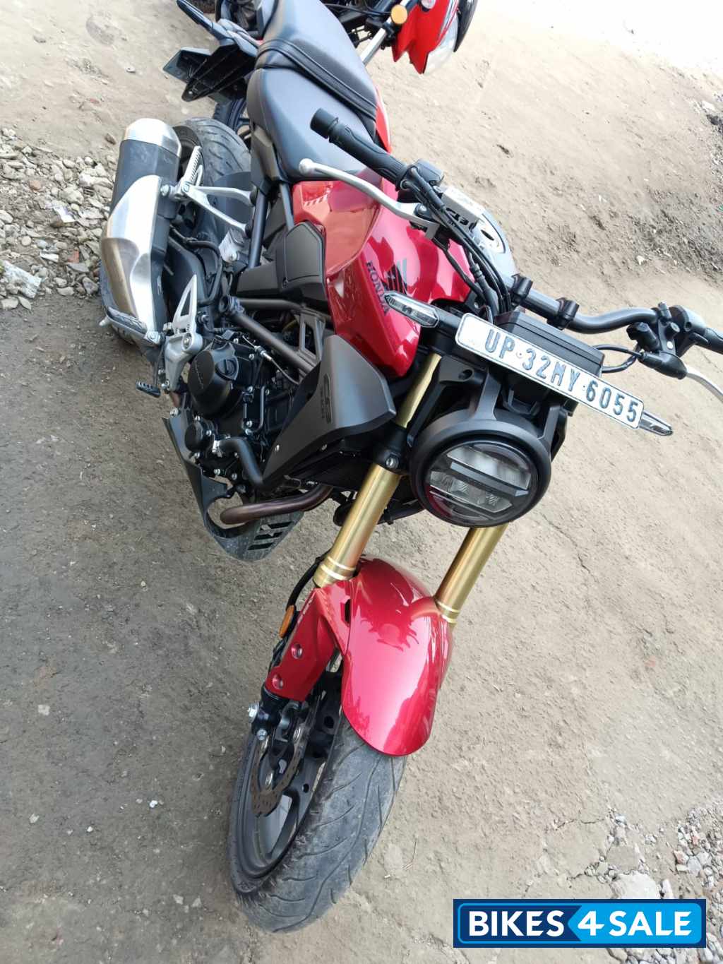 Red Honda CB300R