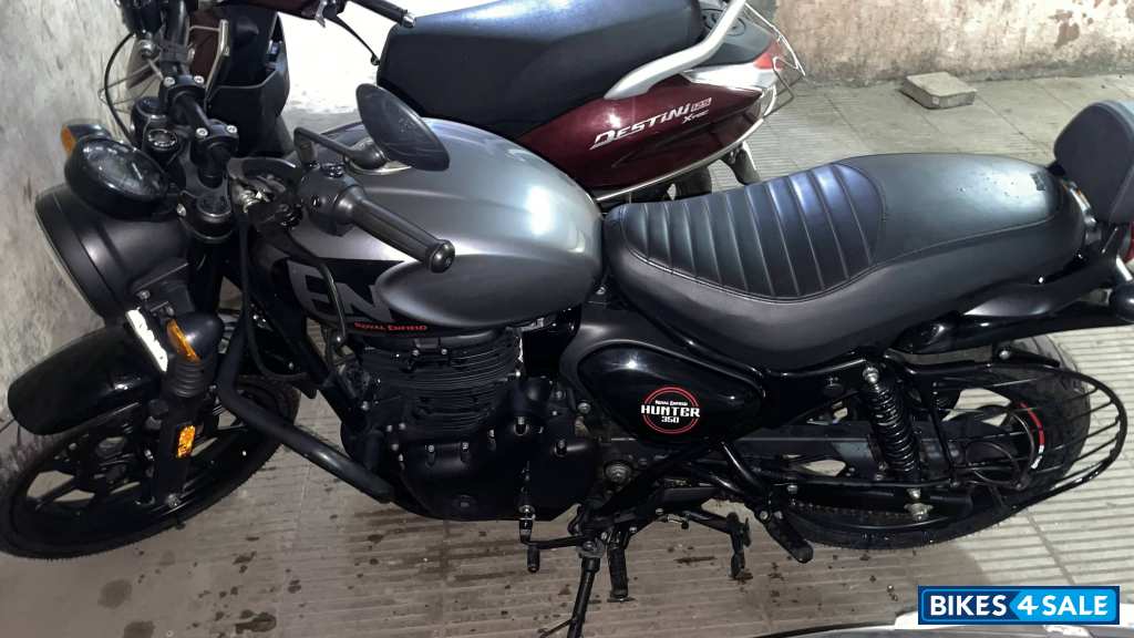 Royal Enfield Hunter 350 Metro