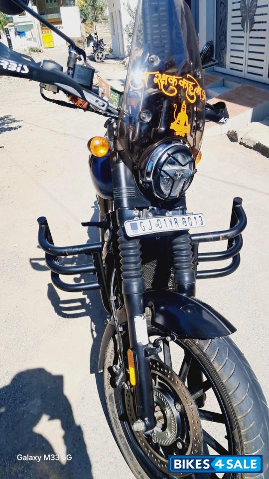 Yezdi Roadster Dark Yezdi Roadster Dark