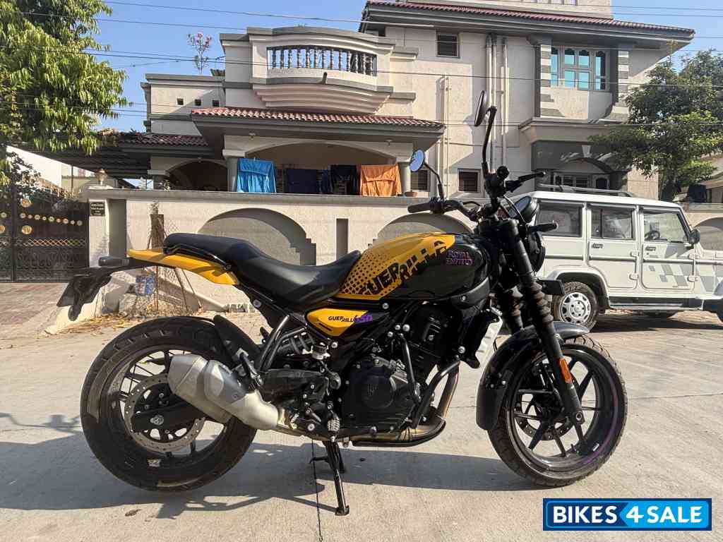 Royal Enfield Guerrilla 450 Flash