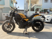 Royal Enfield Guerrilla 450 Flash