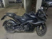 Bajaj Pulsar RS 200 ABS