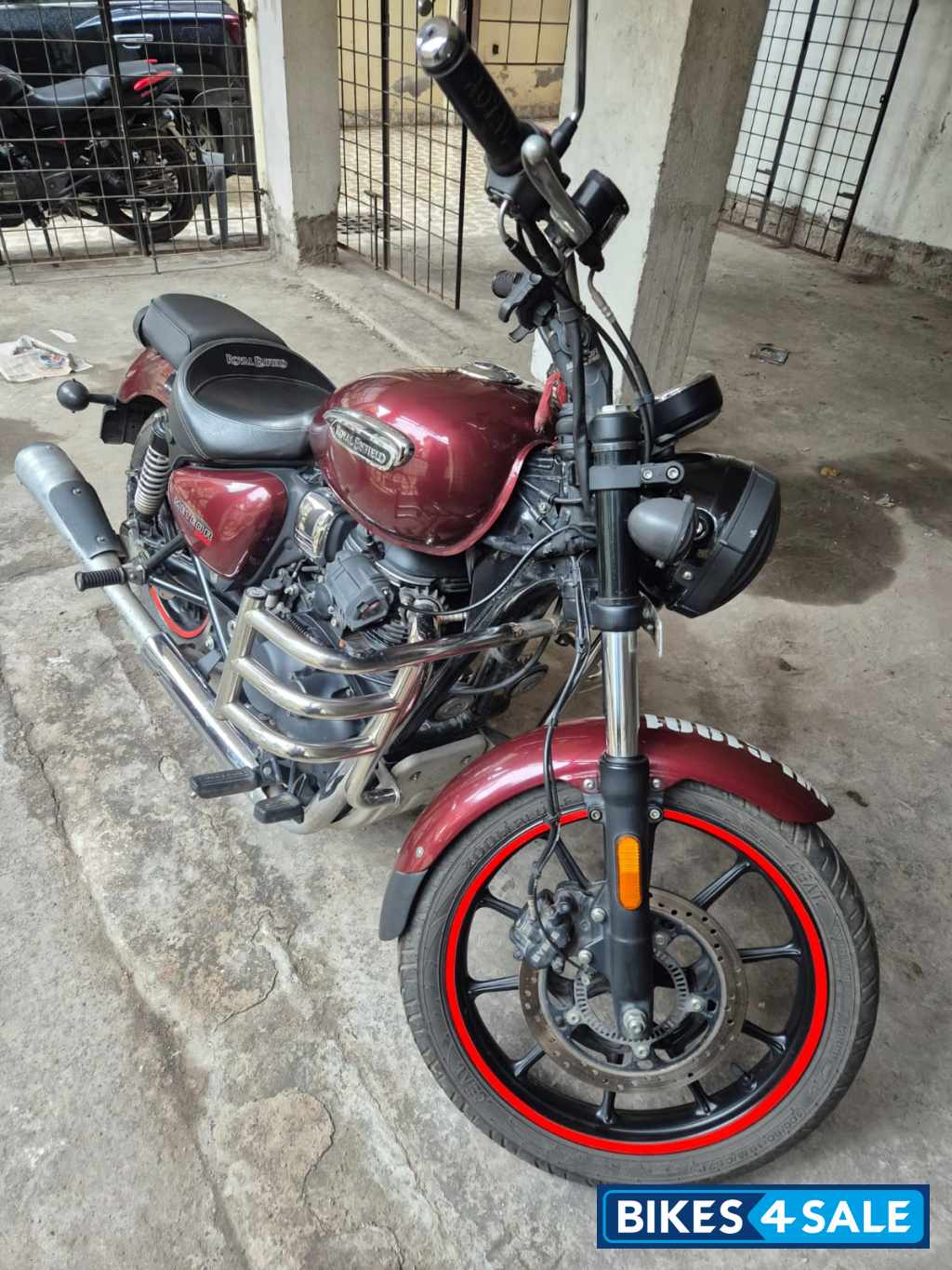 Royal Enfield Meteor 350 Stellar