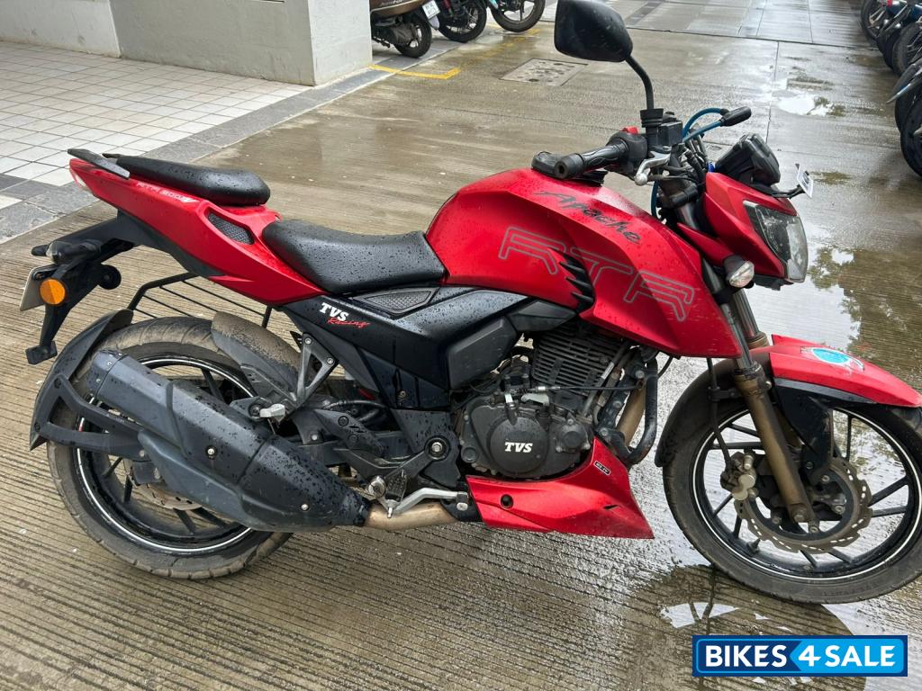 TVS Apache RTR 200 4V