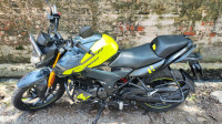 Shooting Night Star Hero Xtreme 160R 4V Connected 2.0