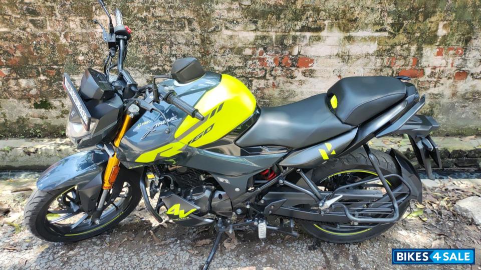 Shooting Night Star Hero Xtreme 160R 4V Connected 2.0