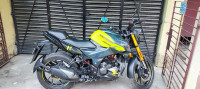 Shooting Night Star Hero Xtreme 160R 4V Connected 2.0
