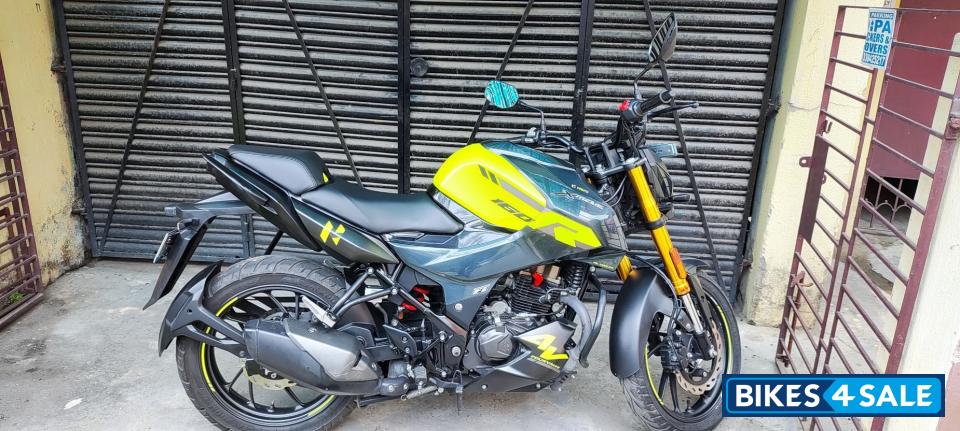 Shooting Night Star Hero Xtreme 160R 4V Connected 2.0