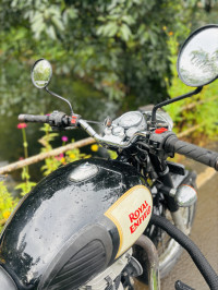 Black Royal Enfield Classic 350