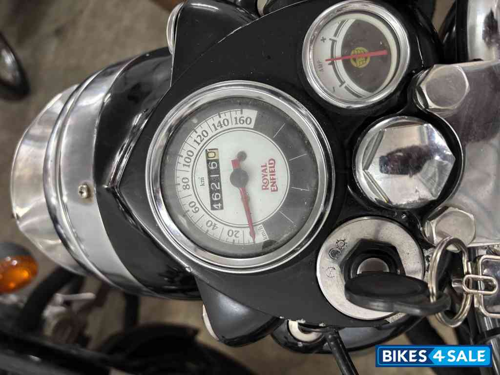 Black Royal Enfield Classic 350