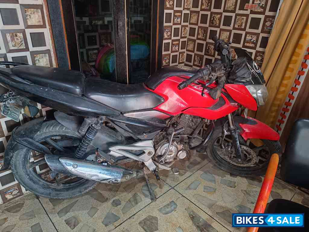 Bajaj Pulsar 135LS