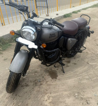 Royal Enfield Classic 350 2024 Model