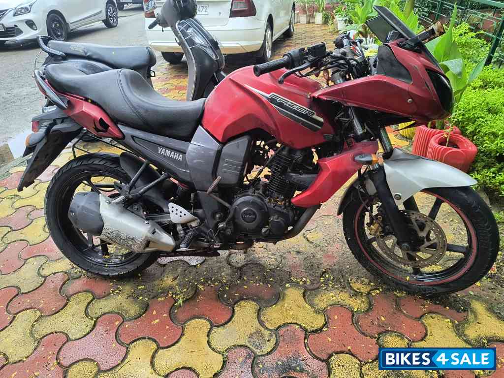 Red Yamaha Fazer Red Yamaha Fazer