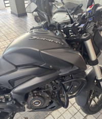 Black Bajaj Dominar 400 Disc