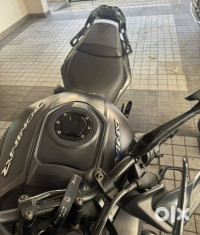 Black Bajaj Dominar 400 Disc