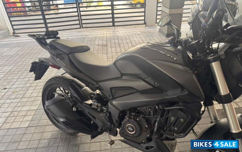 Black Bajaj Dominar 400 Disc