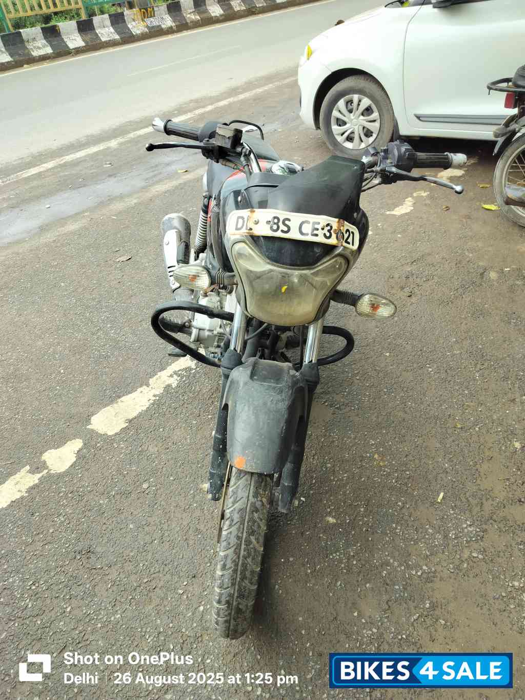 Bajaj V15
