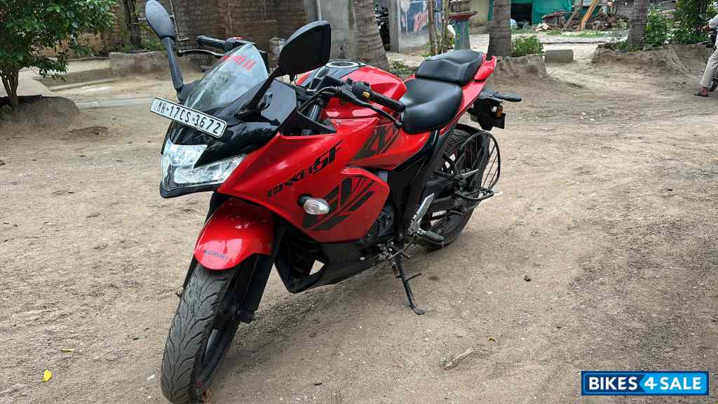 Red Suzuki Gixxer SF BS6
