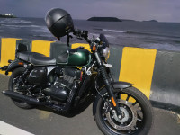 Yezdi Roadster Dark 2022 Model