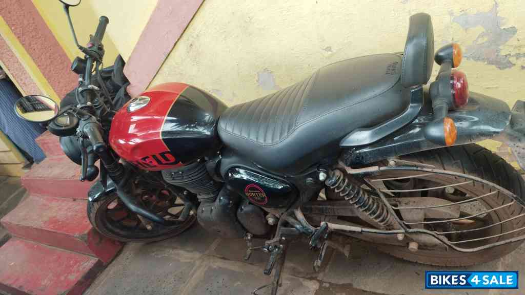 Royal Enfield Hunter 350 Metro
