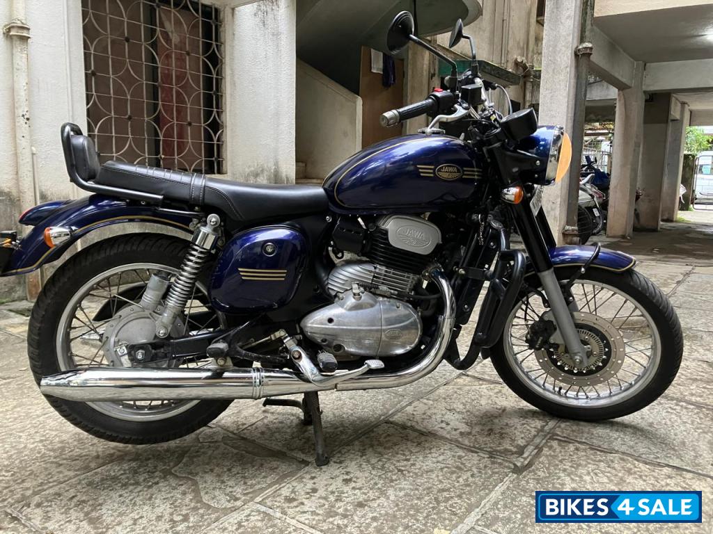 Nebula Blue Jawa forty two BS6