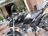 Black Hero Xtreme 125R