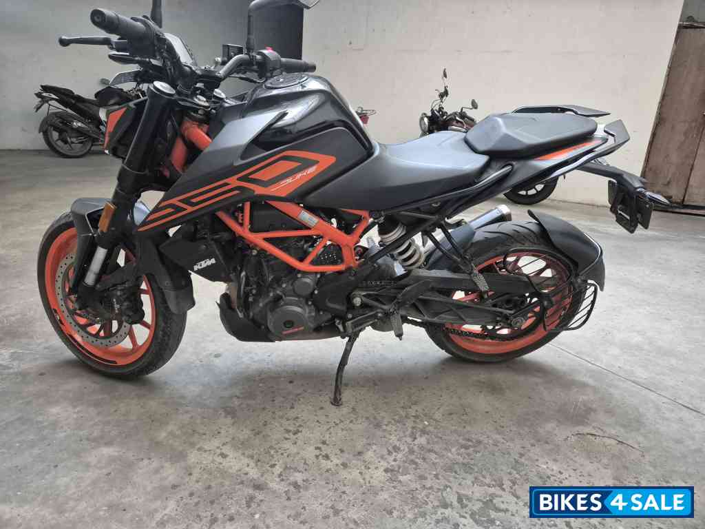 Dark Galvano KTM Duke 250