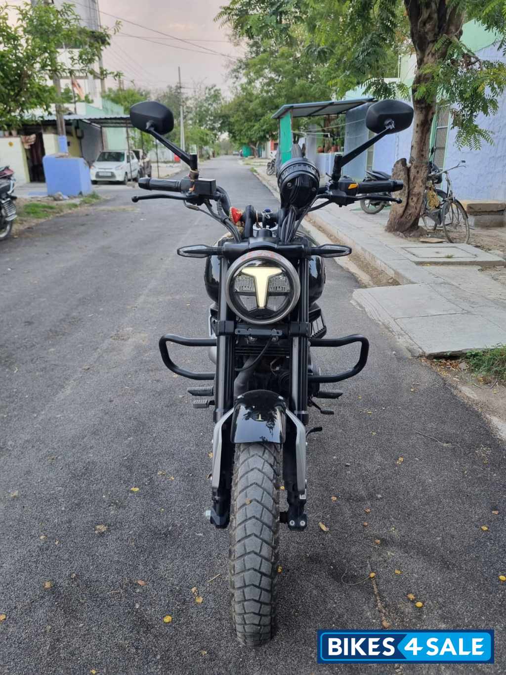 Black Shine TVS Ronin SS