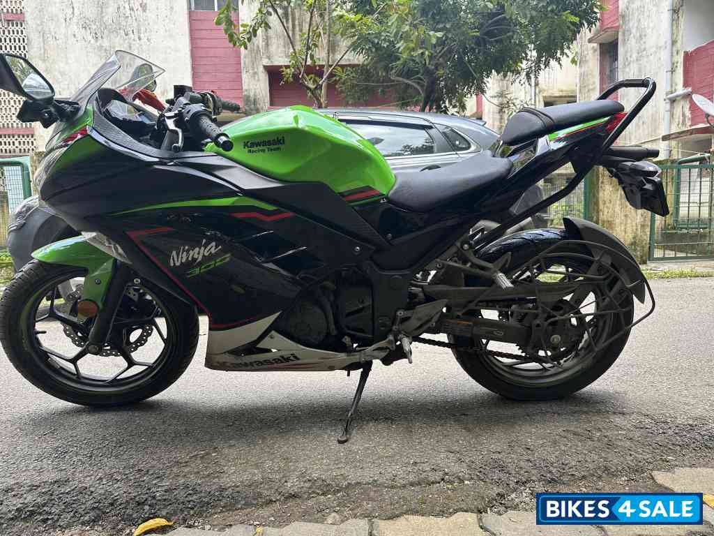 Candy Lime Green Kawasaki Ninja 300 BS6 2023
