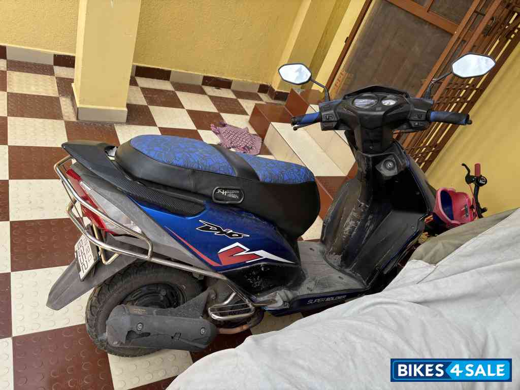 Blue Honda Dio