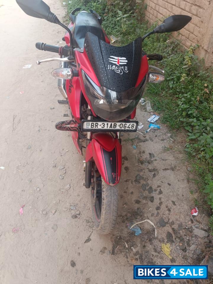 Red TVS Apache RTR 160