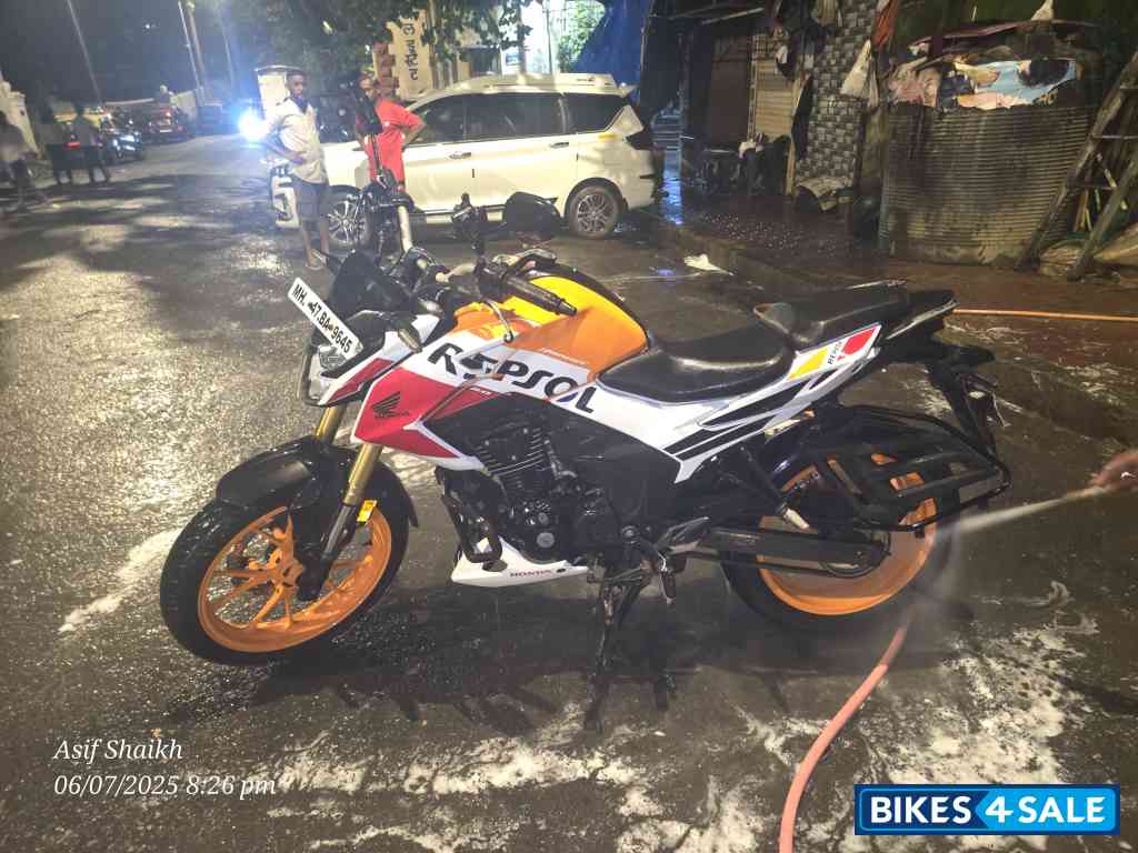 Orange Repsol Honda Hornet 2.0 Repsol Edition