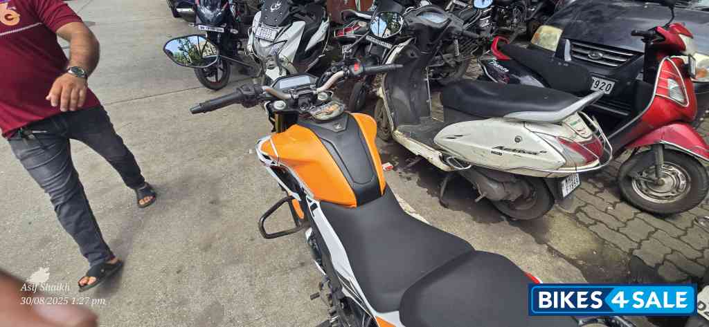 Orange Repsol Honda Hornet 2.0 Repsol Edition