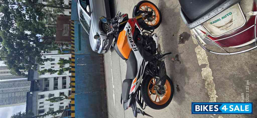 Orange Repsol Honda Hornet 2.0 Repsol Edition