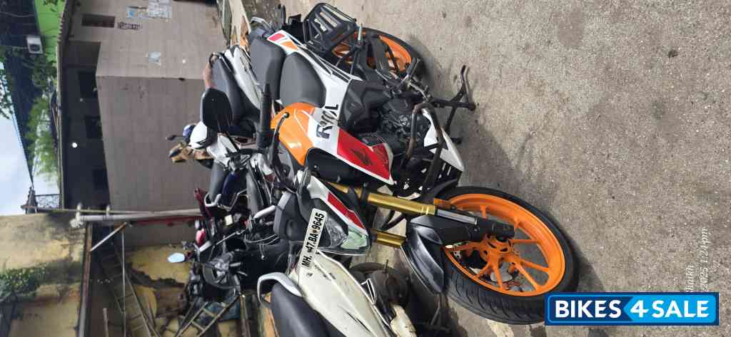 Orange Repsol Honda Hornet 2.0 Repsol Edition