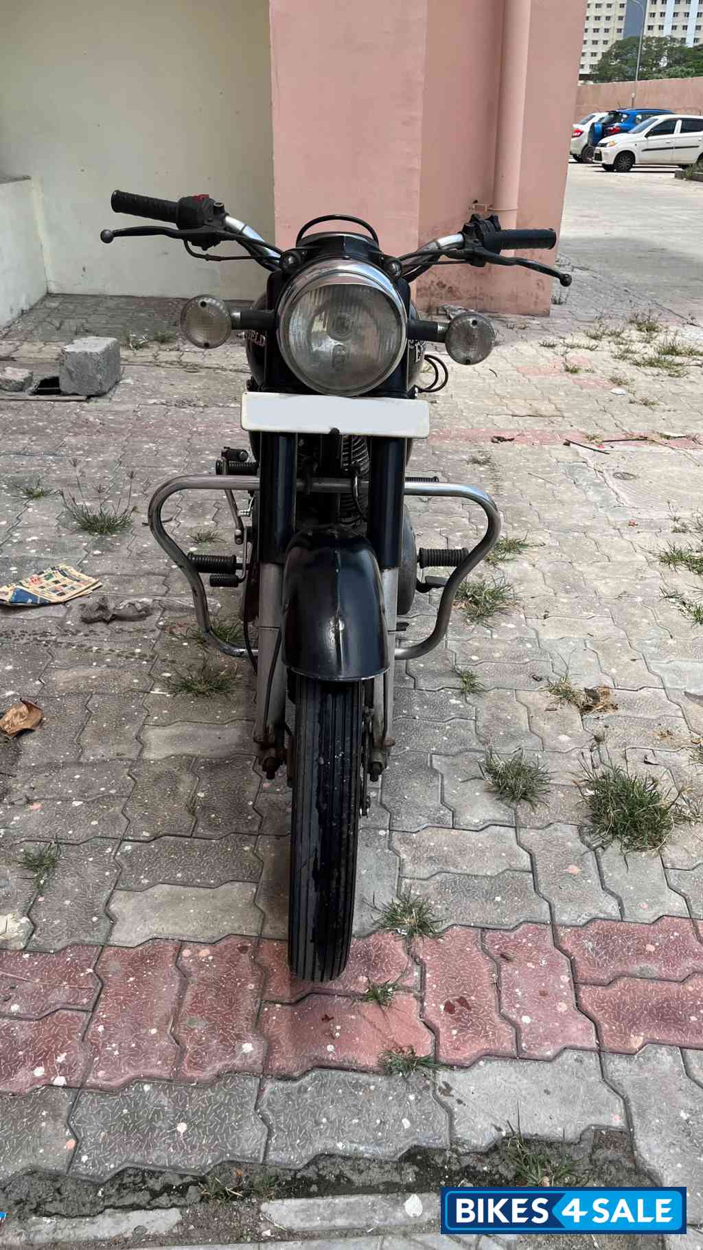 Black Royal Enfield Bullet 350