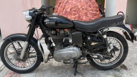 Black Royal Enfield Bullet 350