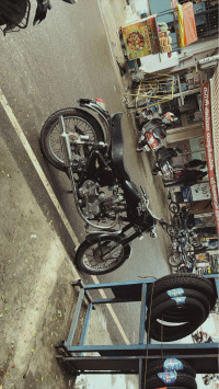 Black Royal Enfield Bullet 350