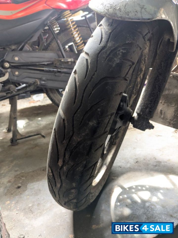 Candy Red/silver Suzuki Gixxer ABS